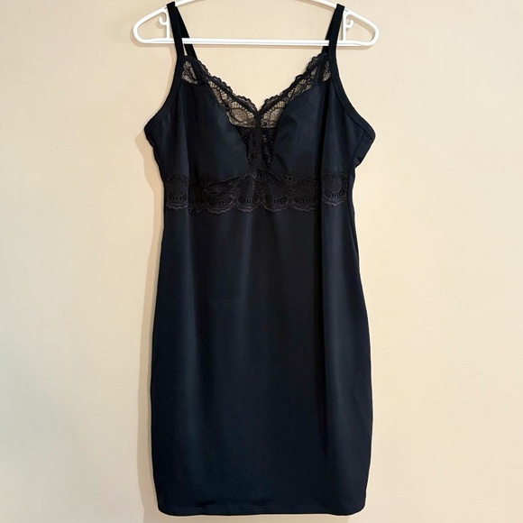 Voglio Black & Lace Shapewear Slip Dress Medium Compression - Picture 2 of 15
